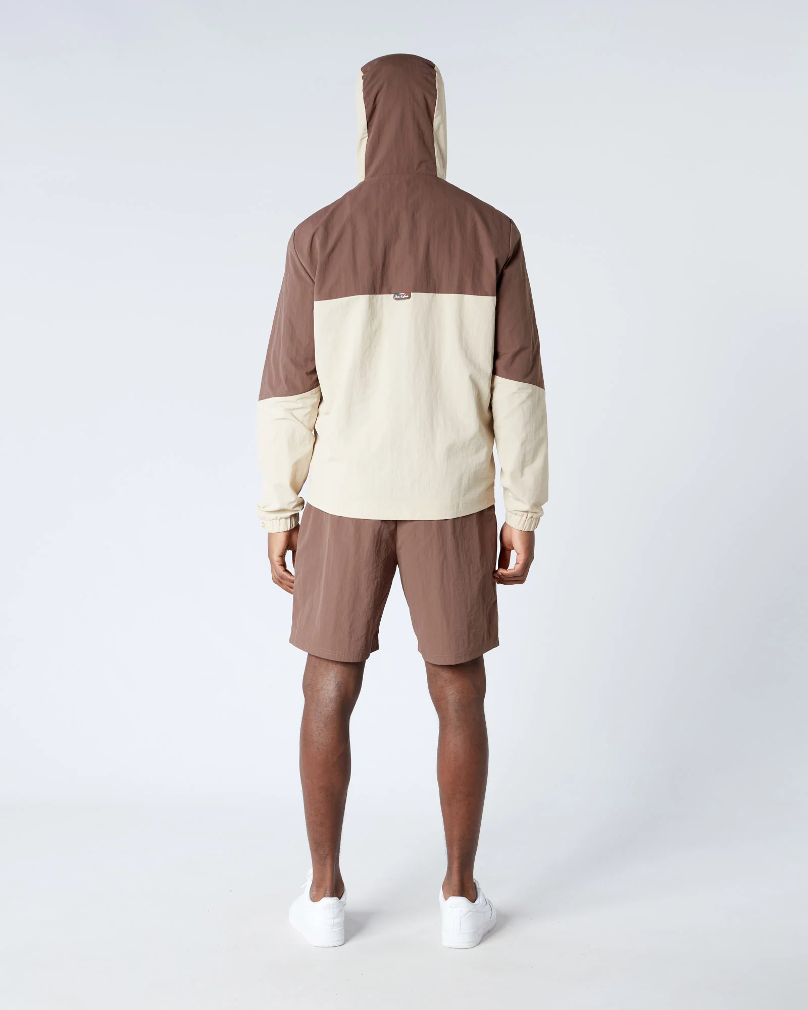 Angle Badge Shorts Brown - Image 5