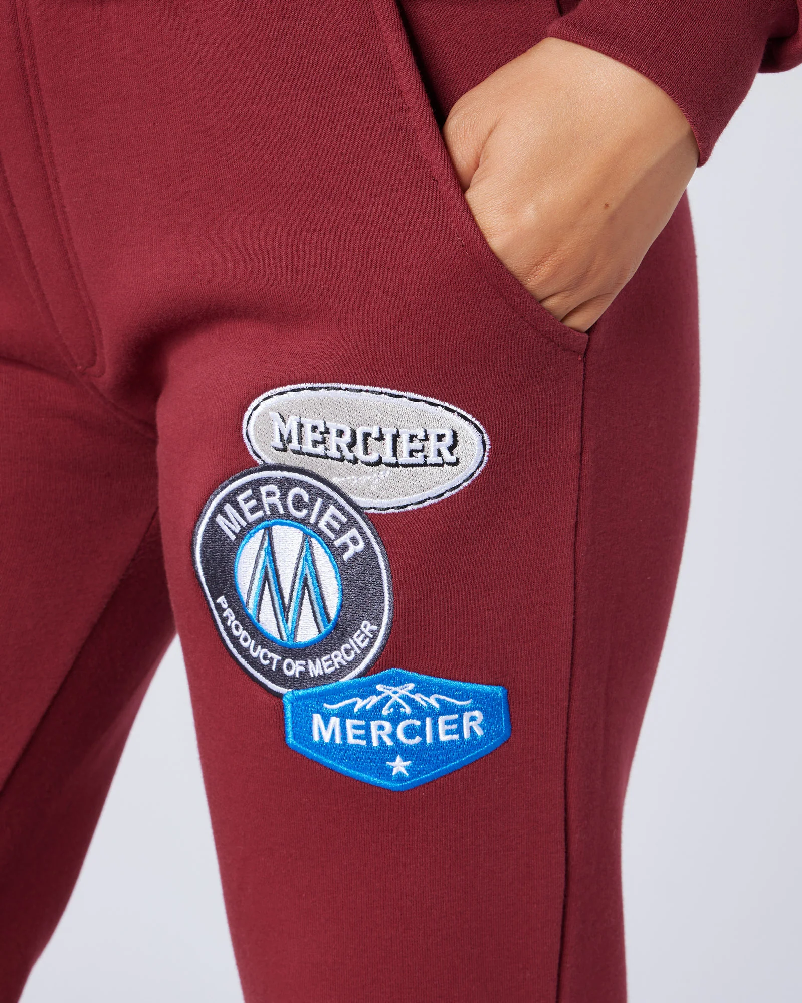 Womens Relaxed OG Badge Jogger Cabernet - Image 3