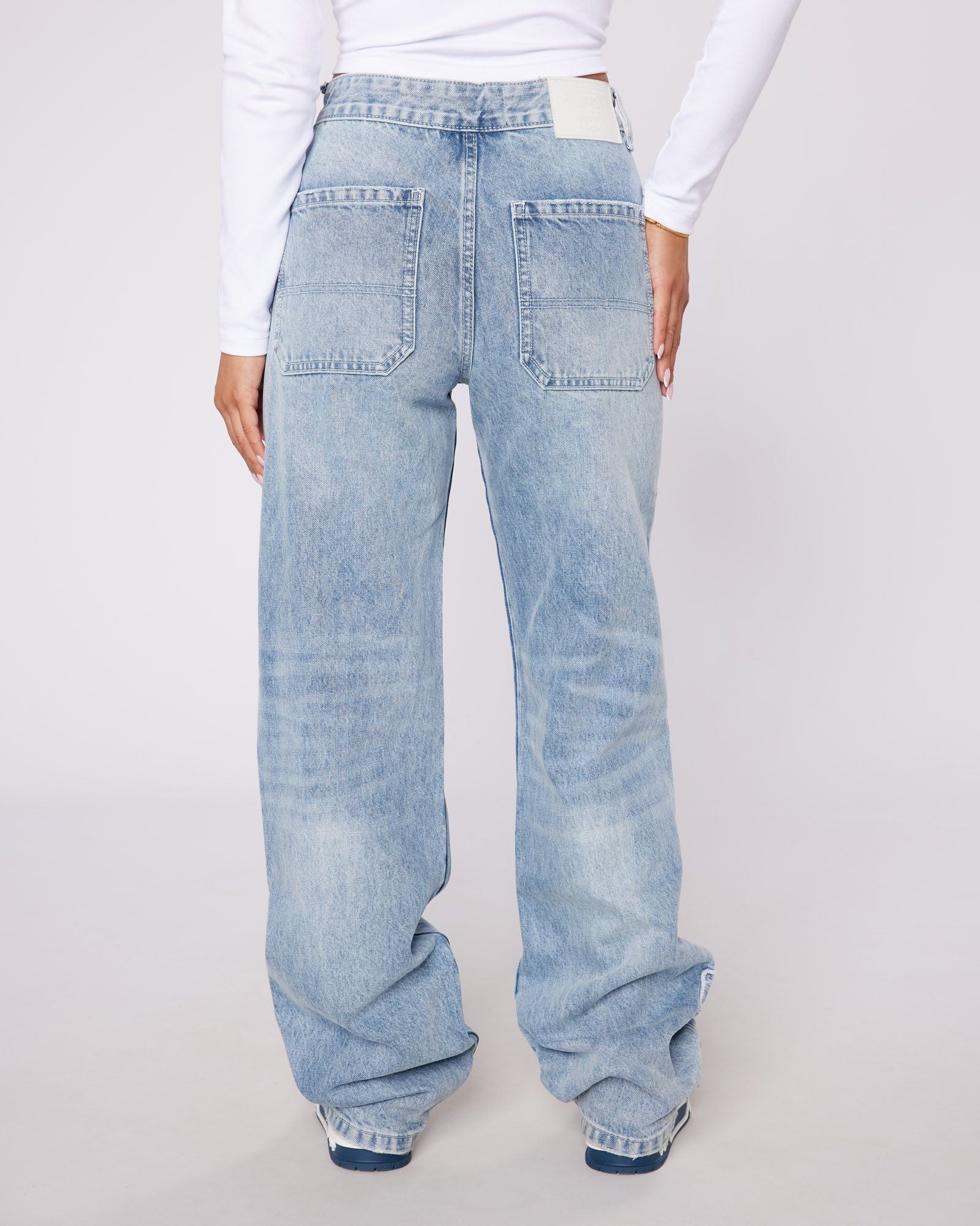 Womens OG Denim Stitch Badge Jeans Stonewash - Image 4
