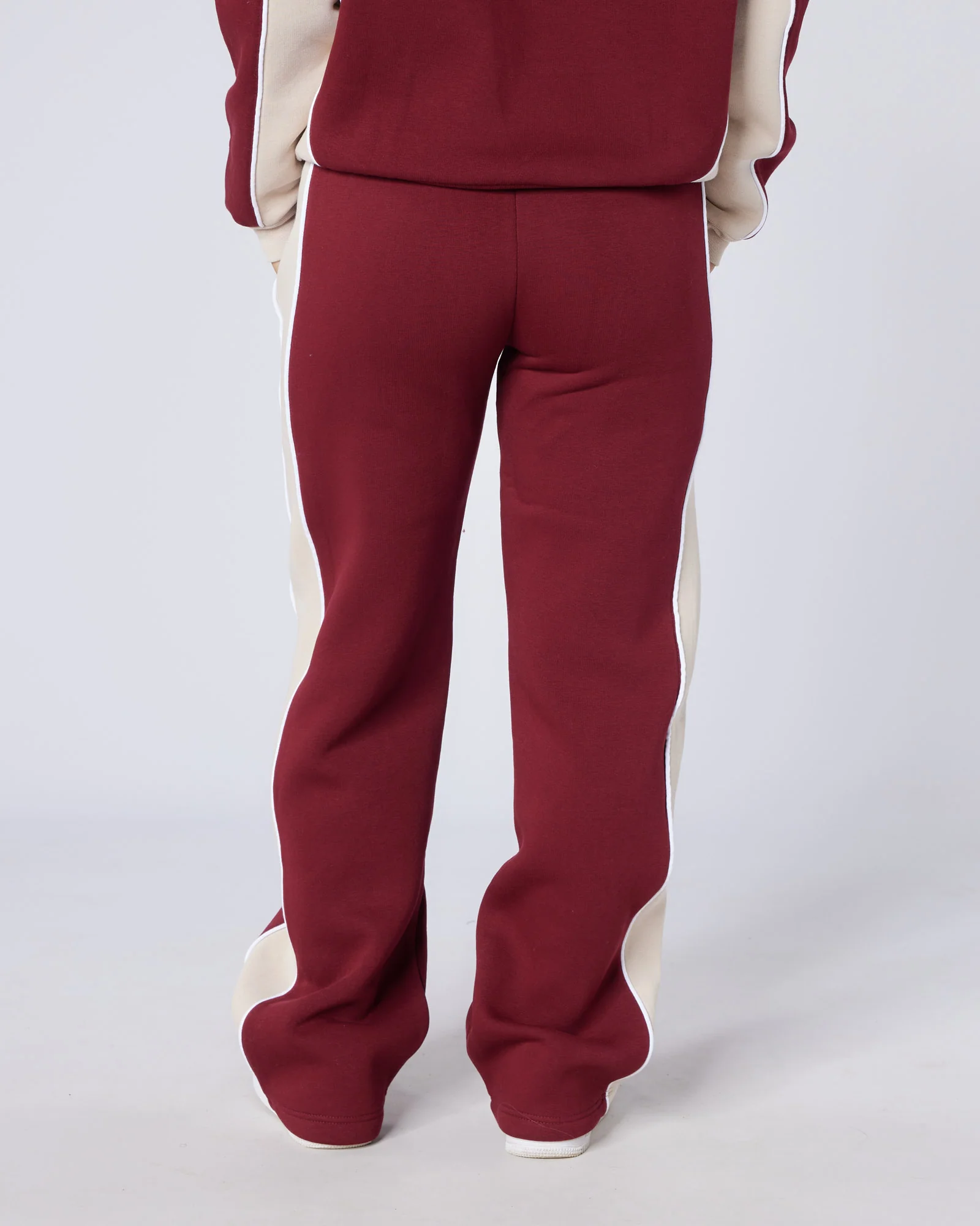 Women's Sporty Jogger Cabernet - Image 3